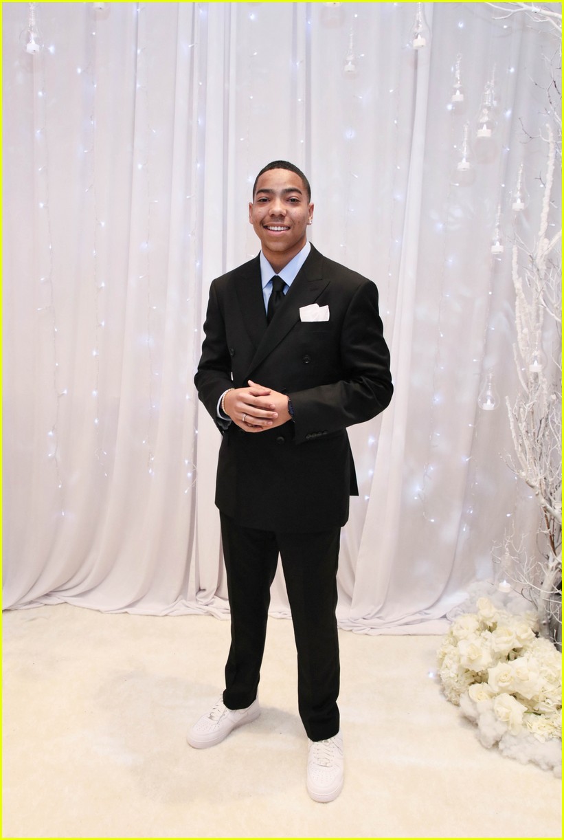 Anais & Mirabelle Lee Celebrate Their Sweet 16 with Star-Studded Birthday Party (Photos)