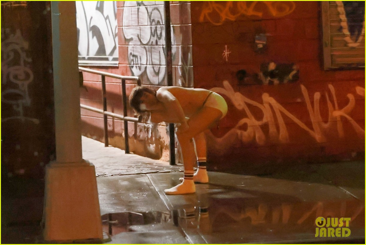 Austin Abrams Wears His Underwear While Filming His New Movie 'Wolves' With Brad Pitt & George Clooney