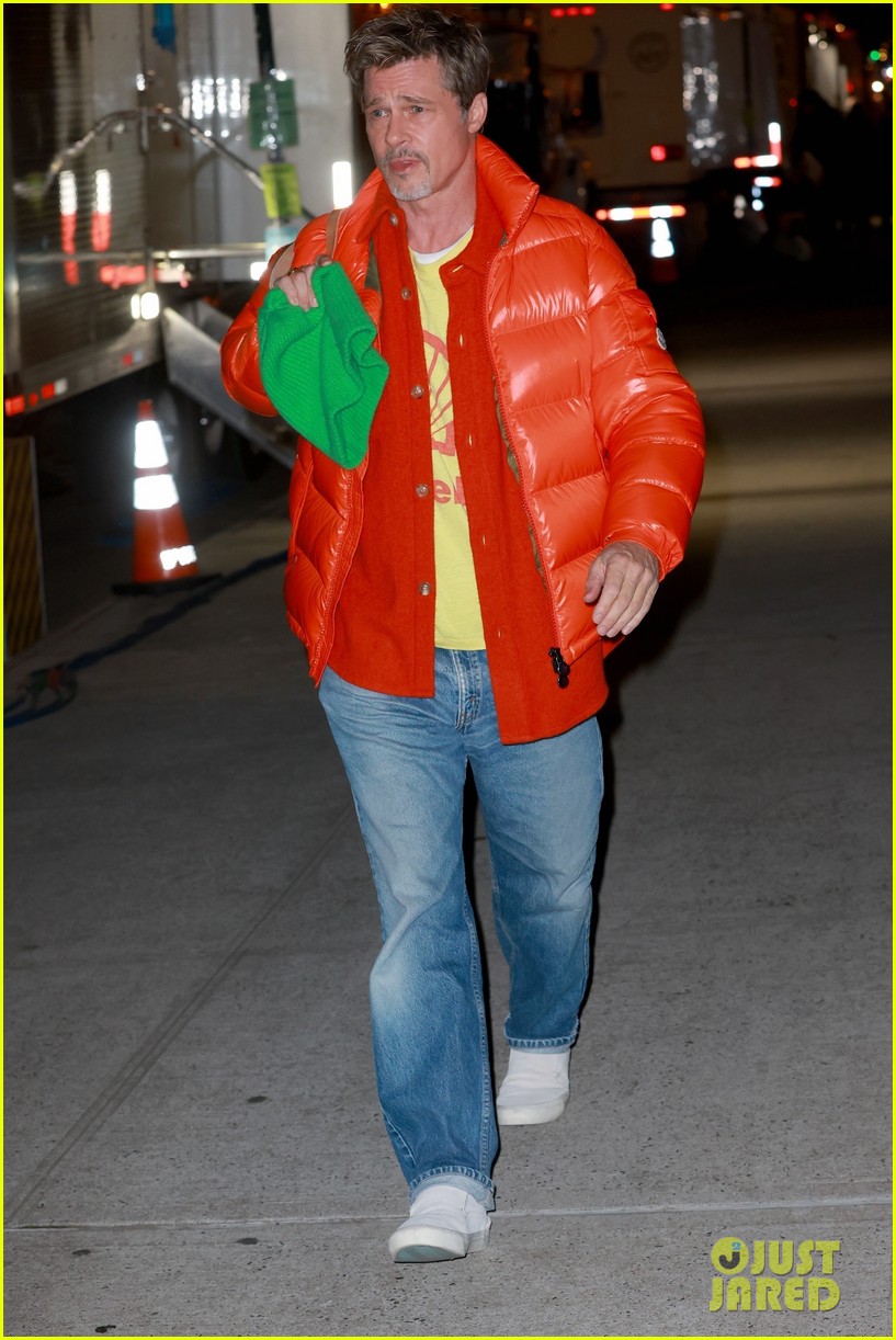 Austin Abrams Wears His Underwear While Filming His New Movie 'Wolves' With Brad Pitt & George Clooney