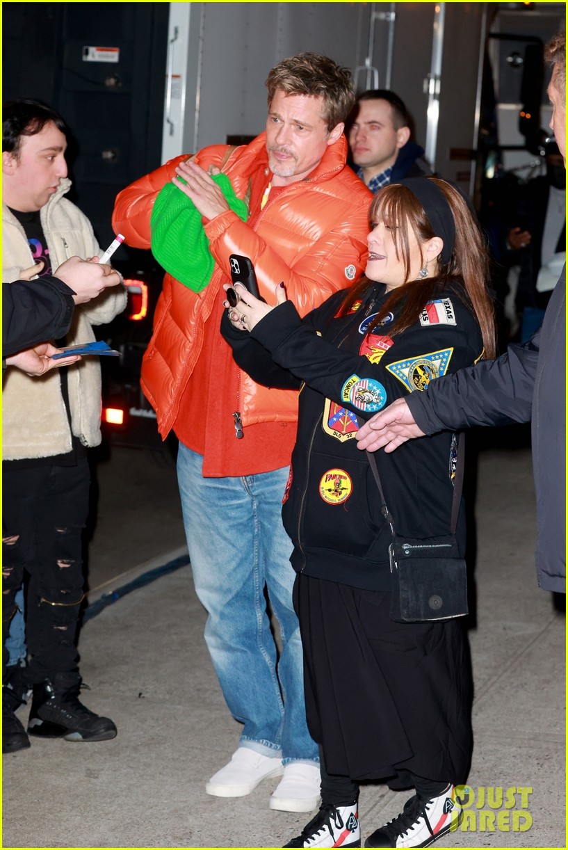 Austin Abrams Wears His Underwear While Filming His New Movie 'Wolves' With Brad Pitt & George Clooney