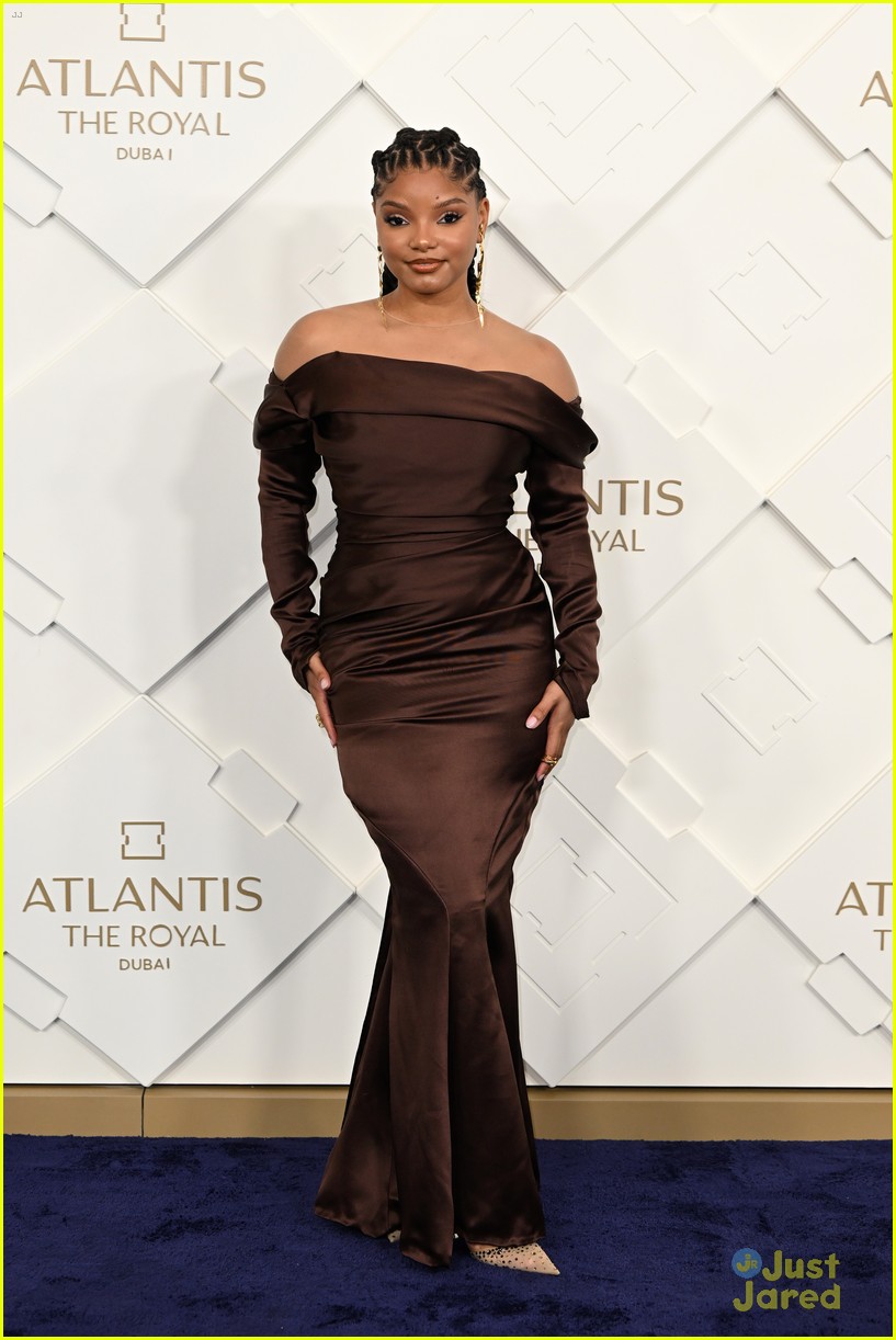 Chloe & Halle Bailey Watch Mentor Beyoncé Perform in Dubai at Atlantis Opening
