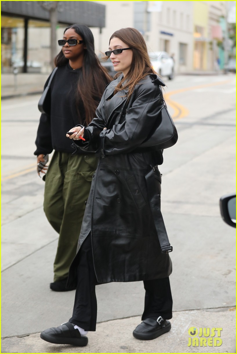 Hailey Bieber & Kendall Jenner Enjoy Lunch With Friends After Returning From NYE Holiday in Aspen