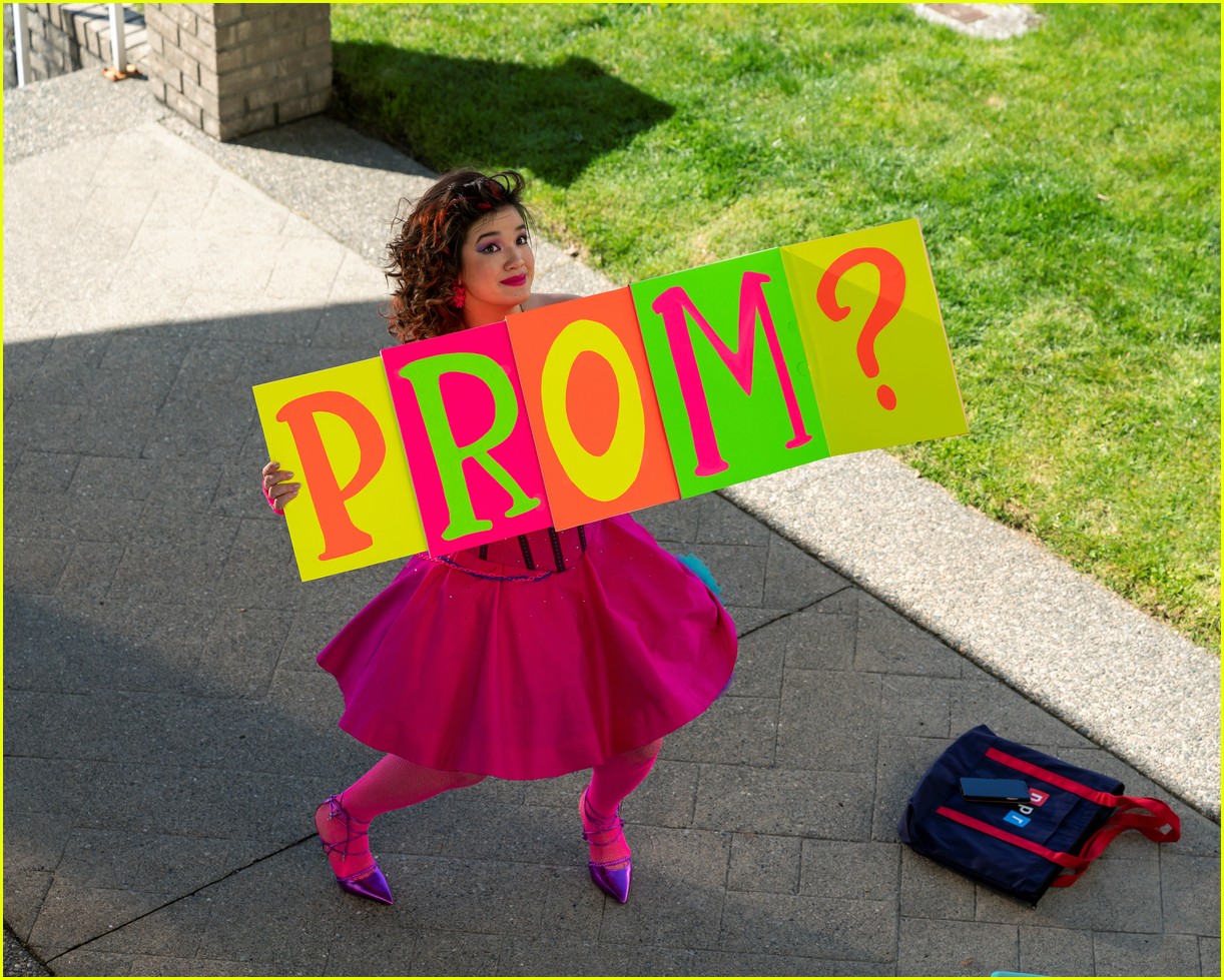 Peyton Elizabeth Lee's 'Prom Pact' Movie Gets New Stills & Premiere Date