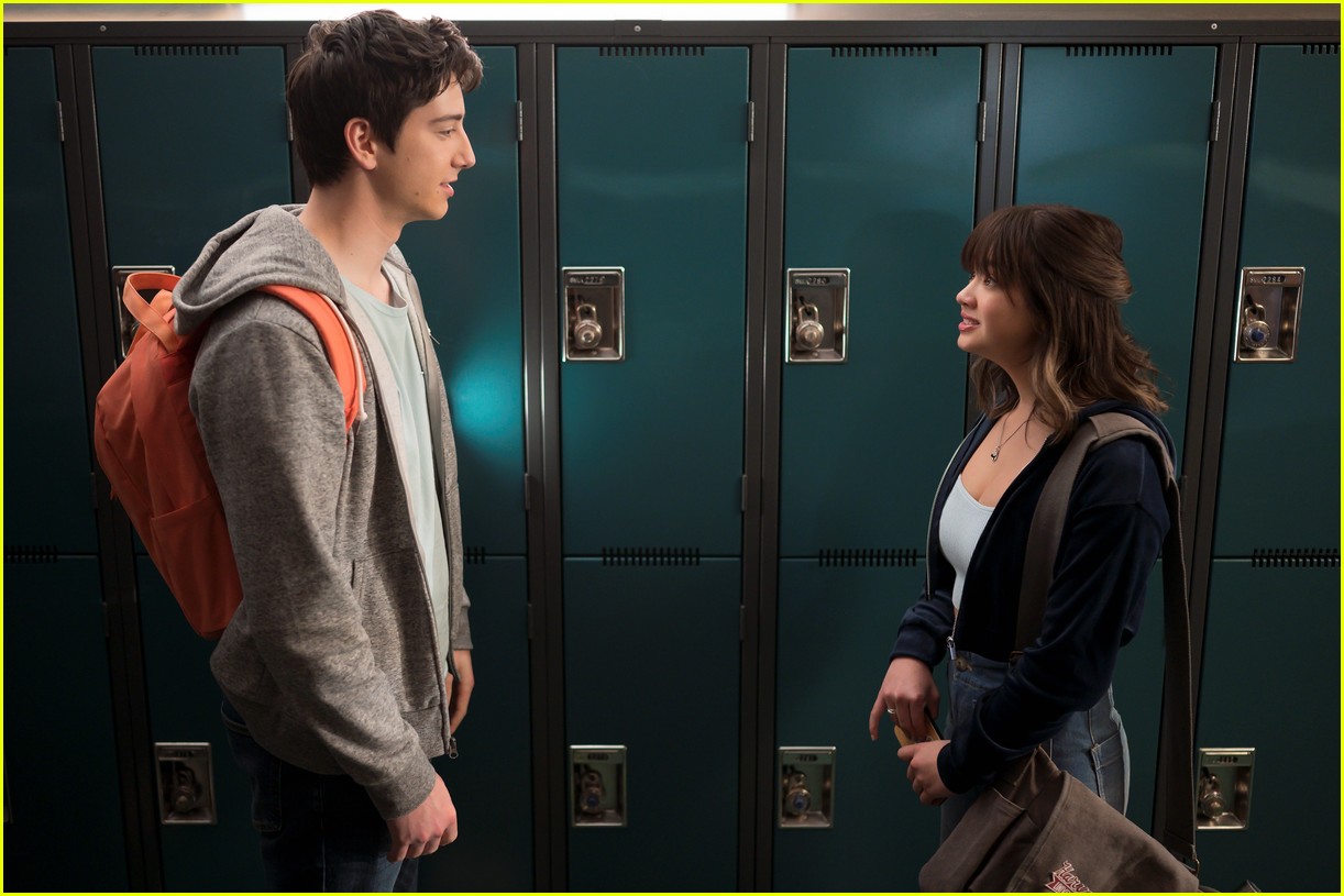 Peyton Elizabeth Lee's 'Prom Pact' Movie Gets New Stills & Premiere Date