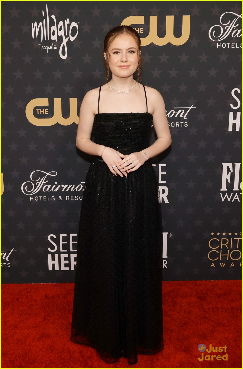 CW Stars Tyler Hoechlin, Bitsie Tulloch & More Attend Critics Choice Awards