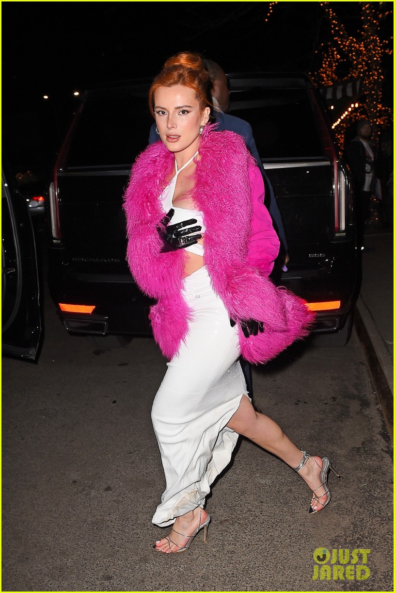 Bella Thorne & Boyfriend Mark Emms Celebrate Valentine's Day in NYC!