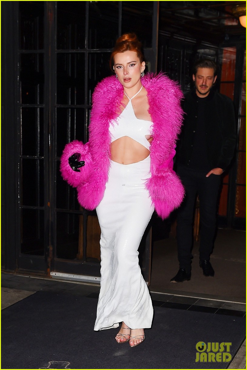 Bella Thorne & Boyfriend Mark Emms Celebrate Valentine's Day in NYC!