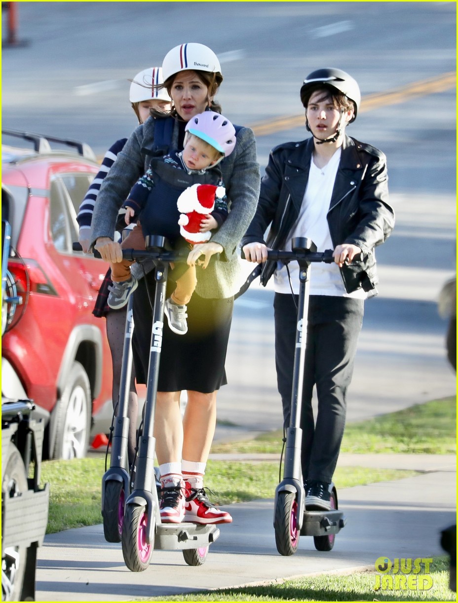 Emma Myers & Brady Noon Go on a Family Scooter Ride With Jennifer Garner for 'Family Leave' Filming