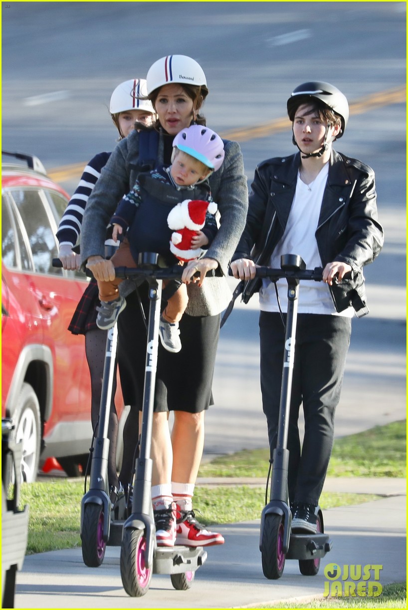 Emma Myers & Brady Noon Go on a Family Scooter Ride With Jennifer Garner for 'Family Leave' Filming