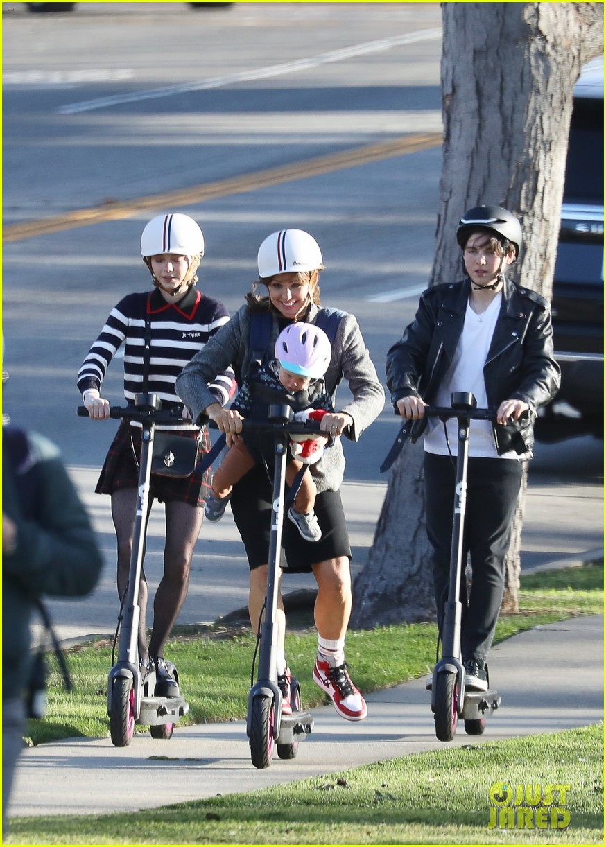 Emma Myers & Brady Noon Go on a Family Scooter Ride With Jennifer Garner for 'Family Leave' Filming