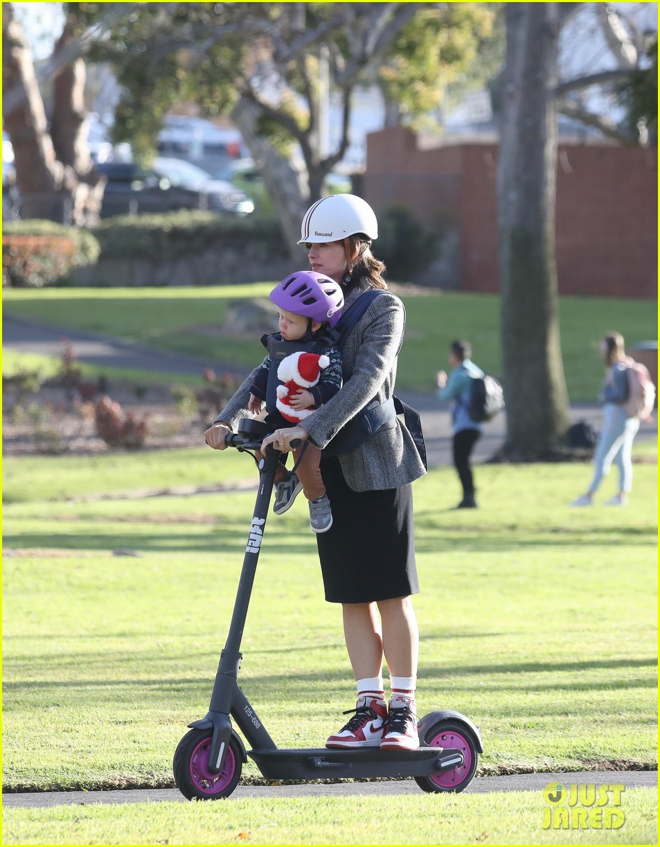 Emma Myers & Brady Noon Go on a Family Scooter Ride With Jennifer Garner for 'Family Leave' Filming