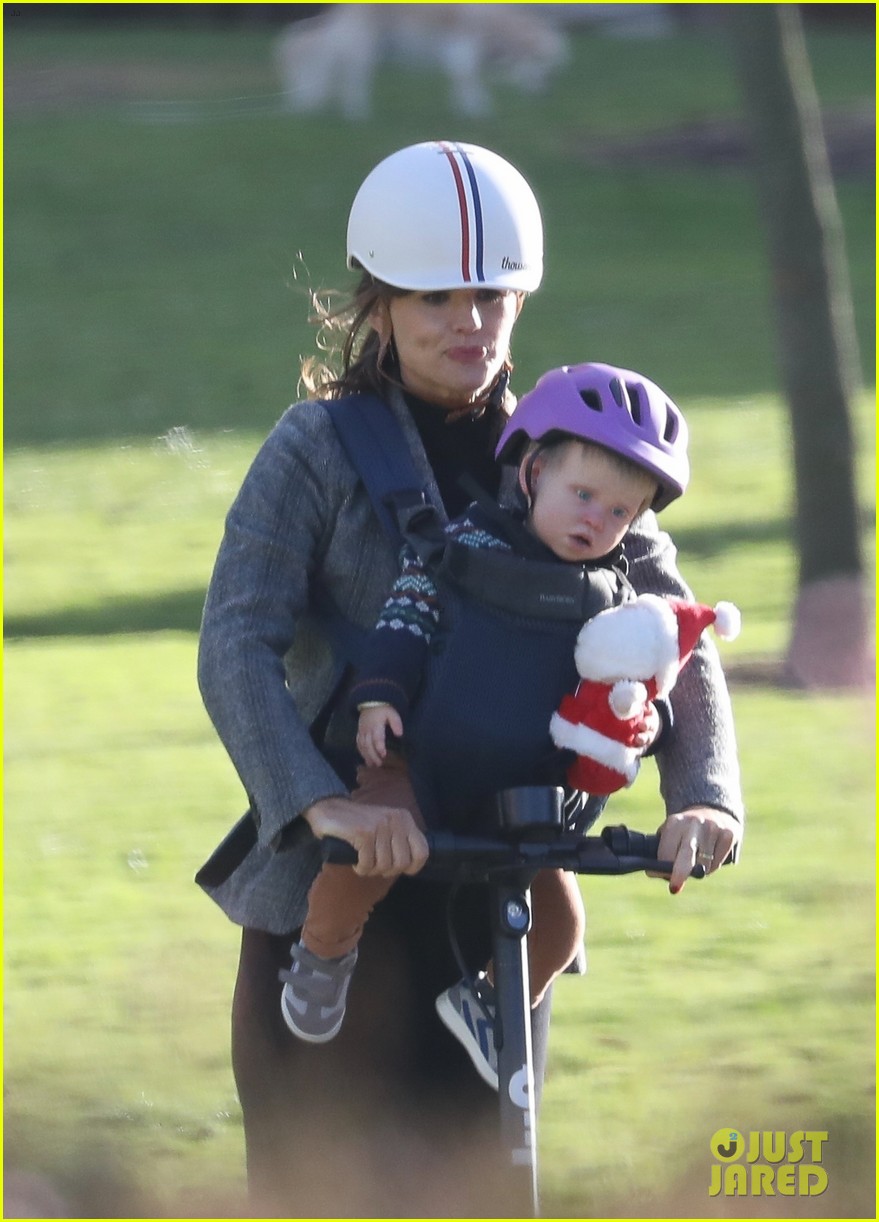 Emma Myers & Brady Noon Go on a Family Scooter Ride With Jennifer Garner for 'Family Leave' Filming