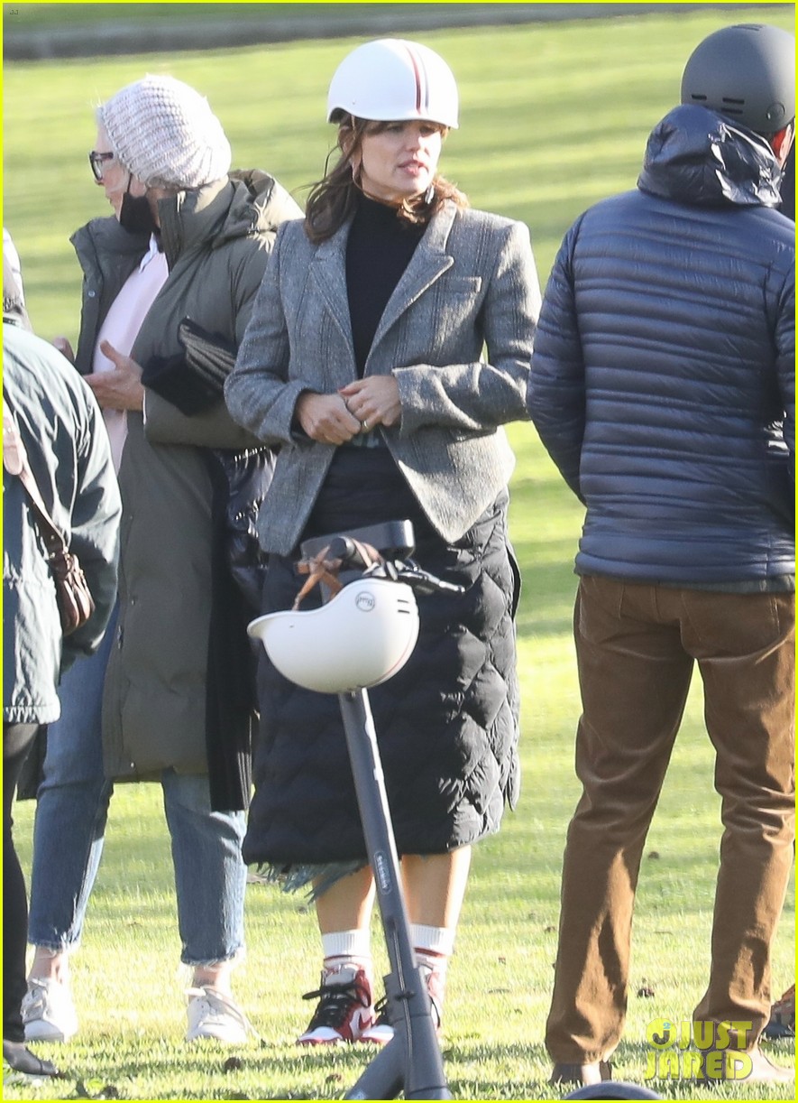 Emma Myers & Brady Noon Go on a Family Scooter Ride With Jennifer Garner for 'Family Leave' Filming