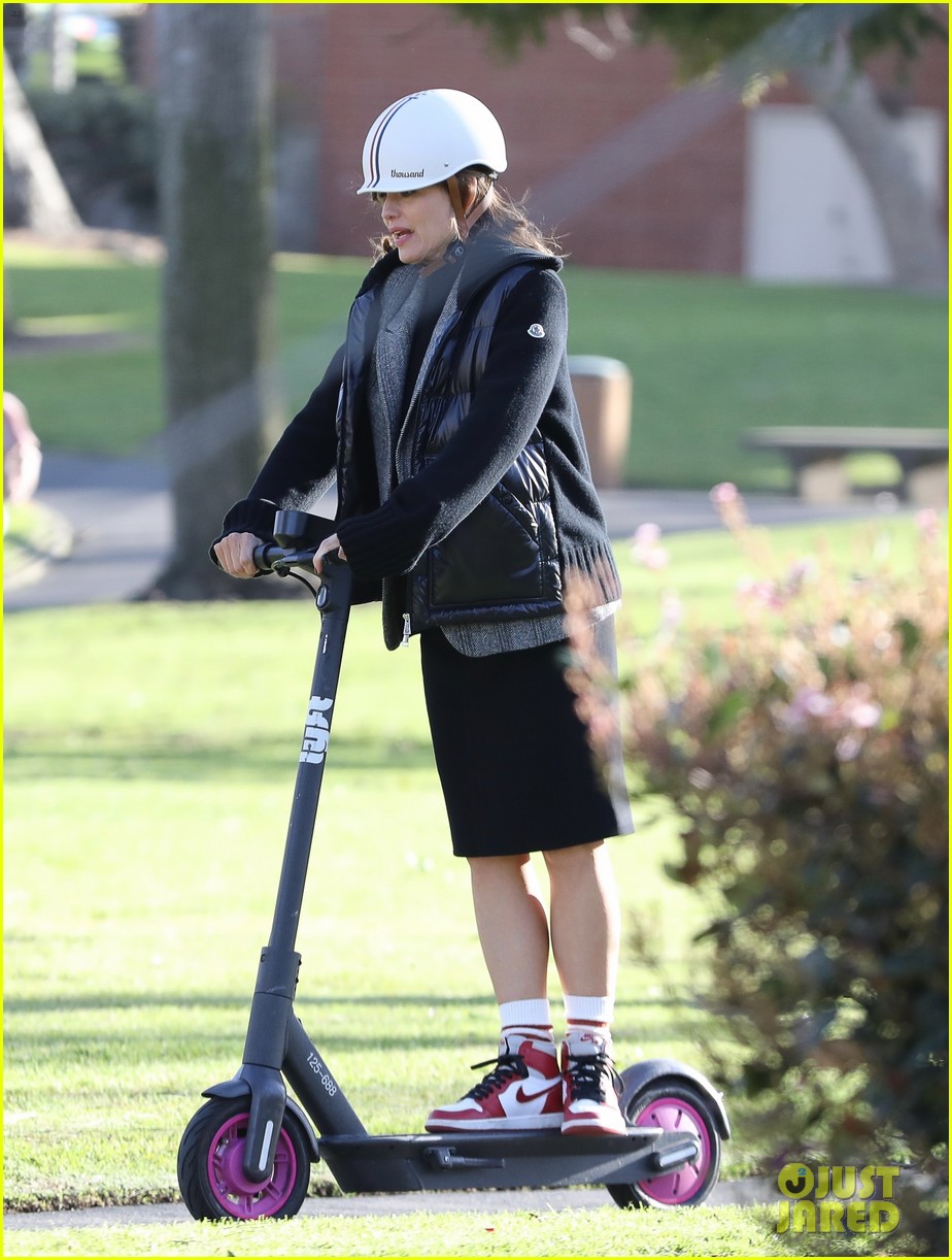 Emma Myers & Brady Noon Go on a Family Scooter Ride With Jennifer Garner for 'Family Leave' Filming