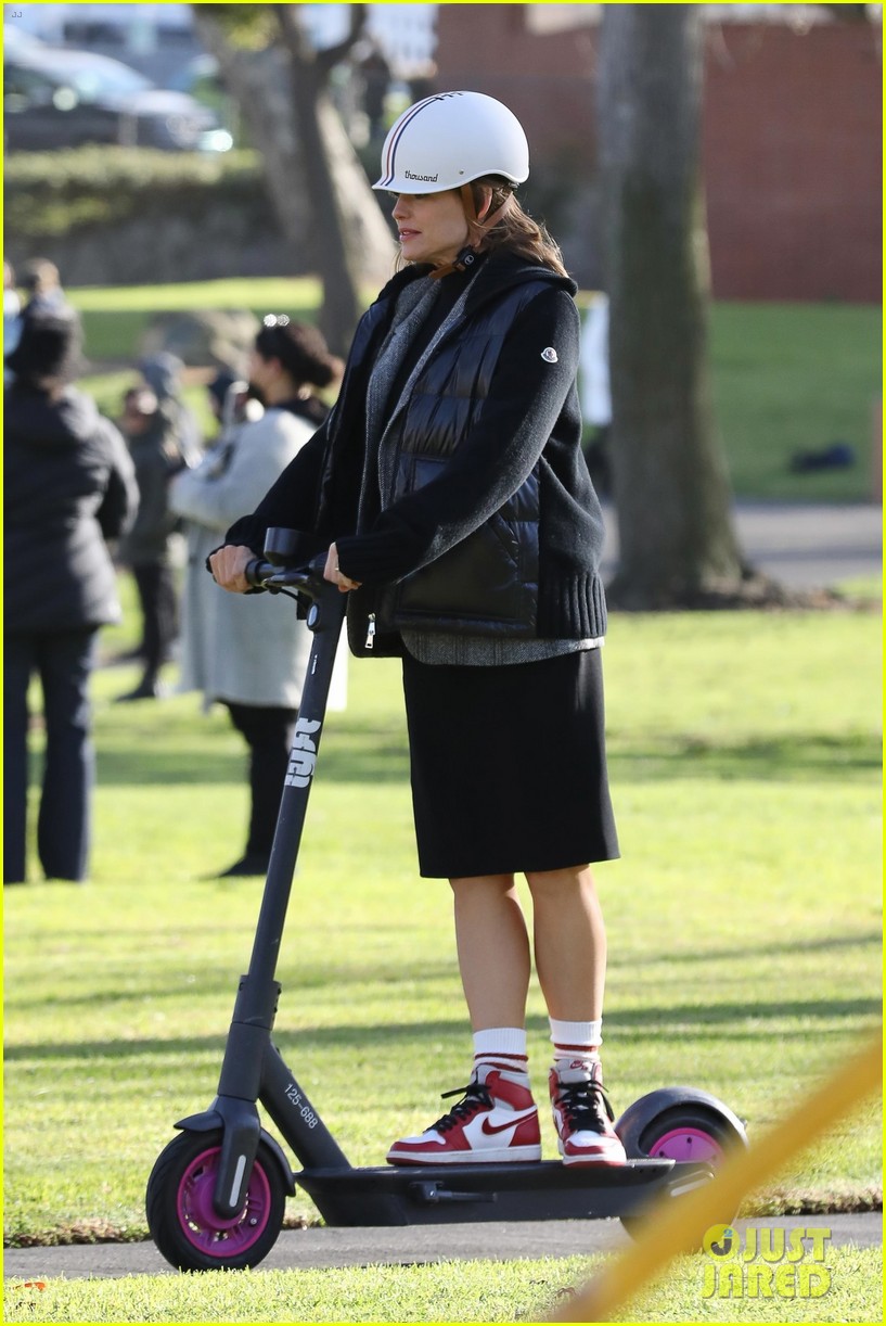 Emma Myers & Brady Noon Go on a Family Scooter Ride With Jennifer Garner for 'Family Leave' Filming