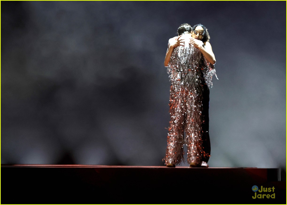 Harry Styles Dances It Out to 'As It Was' for Grammys 2023 Performance - Watch Now!