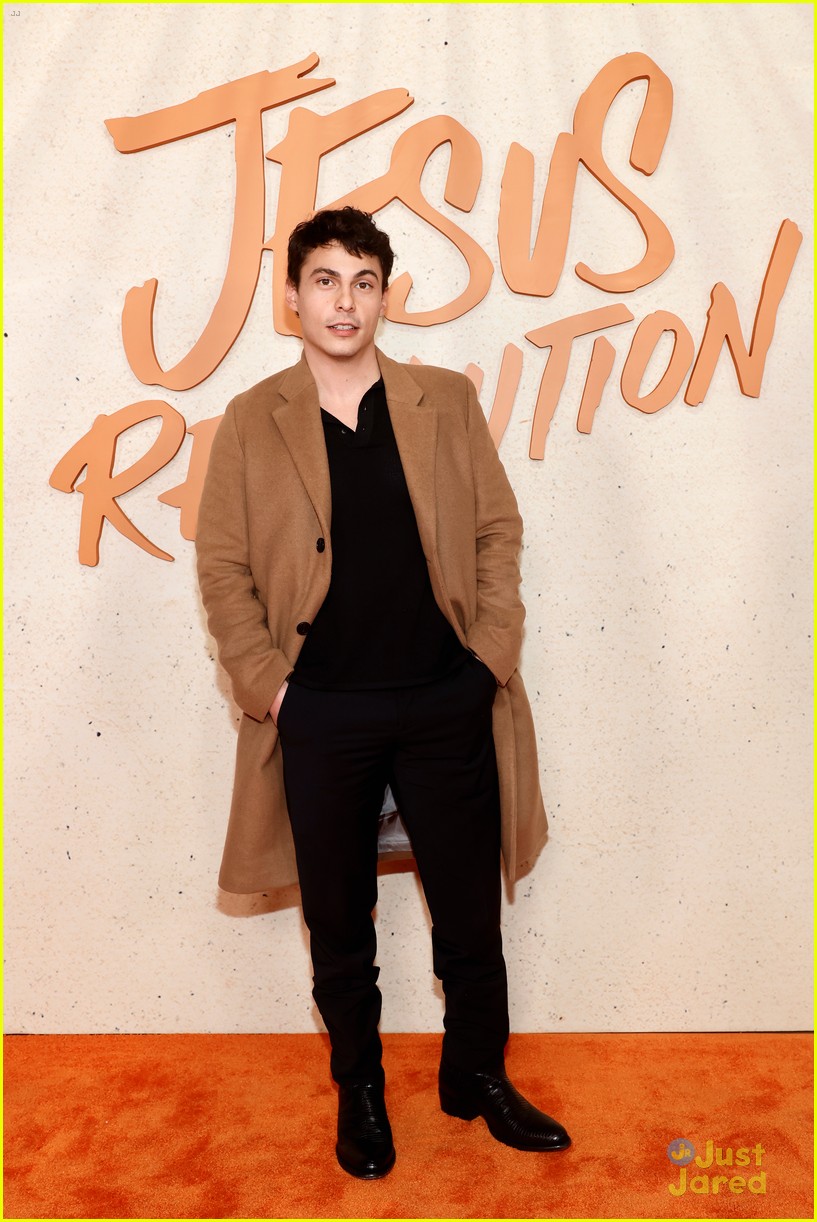 Joel Courtney Premieres New Movie 'Jesus Revolution' with Wife Mia