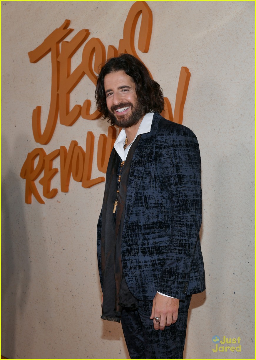 Joel Courtney Premieres New Movie 'Jesus Revolution' with Wife Mia