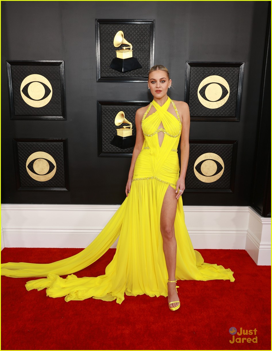 Kelsea Ballerini's Grammys 2023 Dress is an Ode to 'Subject to Change' Album Cover