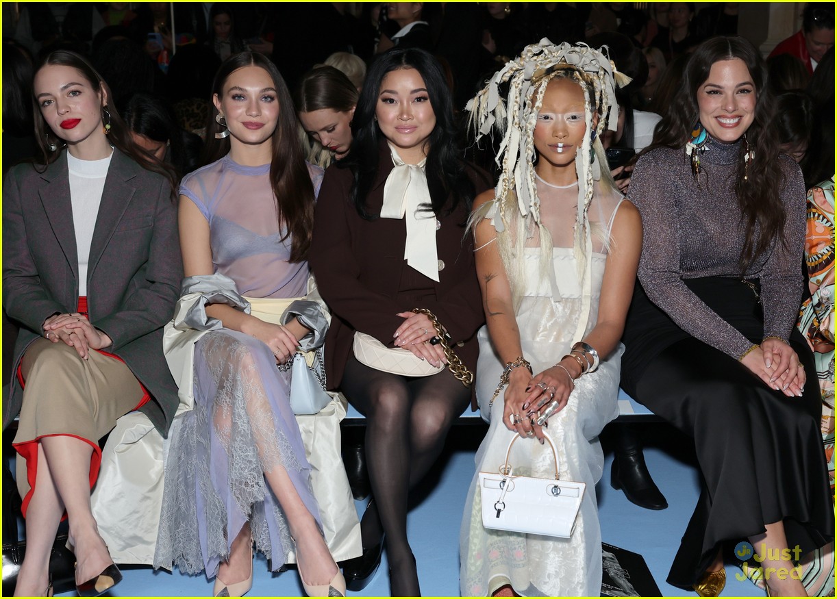 Lana Condor, Maddie Ziegler & Claudia Sulewski Sit Front Row at Tory Burch Fashion Show