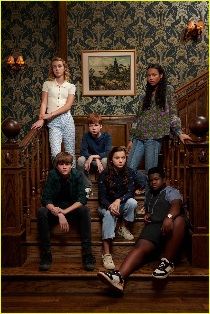 Disney Channel Unveils Teasers & Premiere Dates for 'Saturdays' & 'Secrets of Sulphur Springs'