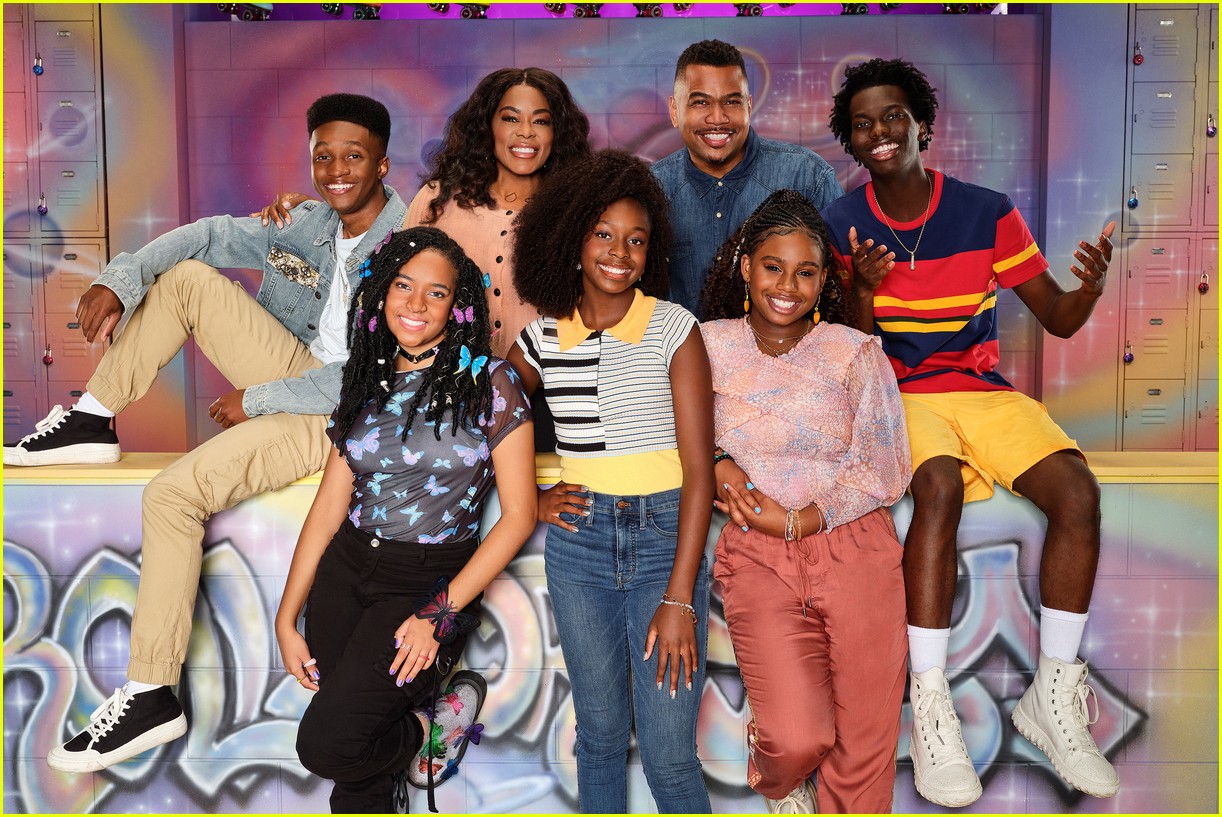 Disney Channel Unveils Teasers & Premiere Dates for 'Saturdays' & 'Secrets of Sulphur Springs'