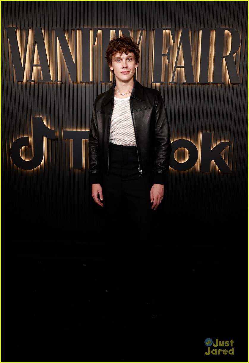Bailee Madison & Blake Richardson Attend Young Hollywood Party with 'PLL' Co-Star Zaria & More!