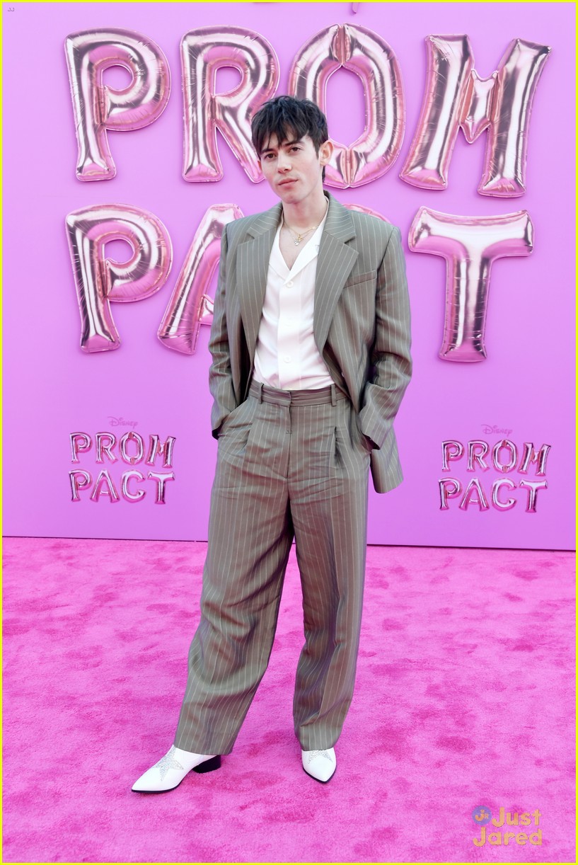Zombies' Meg Donnelly, Trevor Tordjman & Carla Jeffery & More Disney Stars Attend 'Prom Pact' Premiere