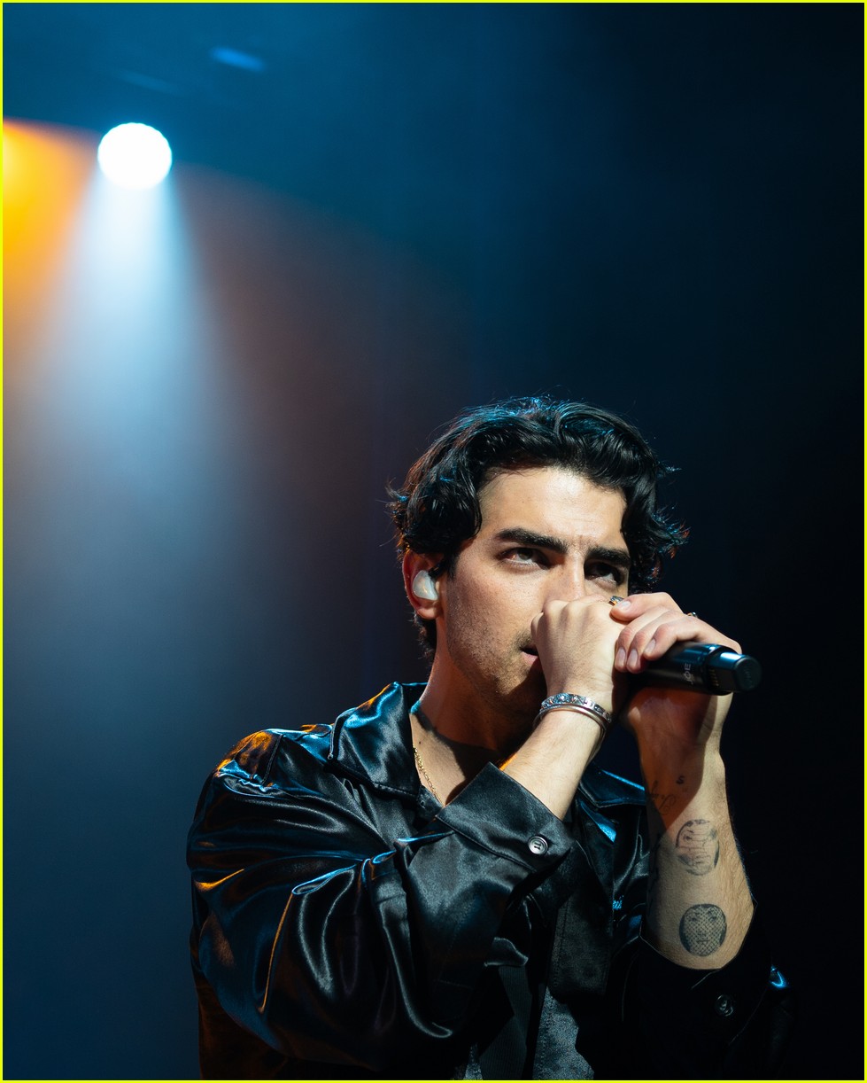 Jonas Brothers Kick Off Broadway Residency, Kevin Jonas Makes Broadway Debut