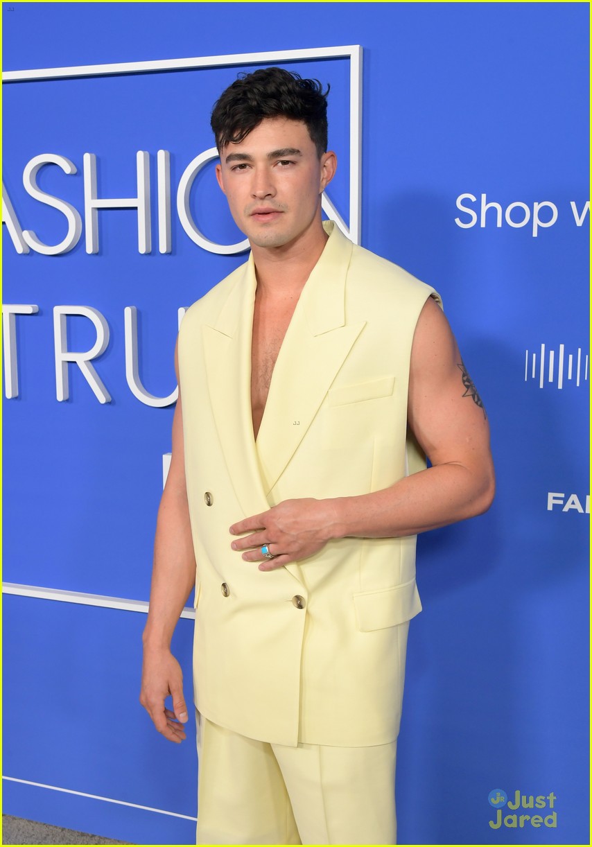 Kiernan Shipka & Gavin Leatherwood Have Mini 'Sabrina' Reunion at Fashion Trust Awards