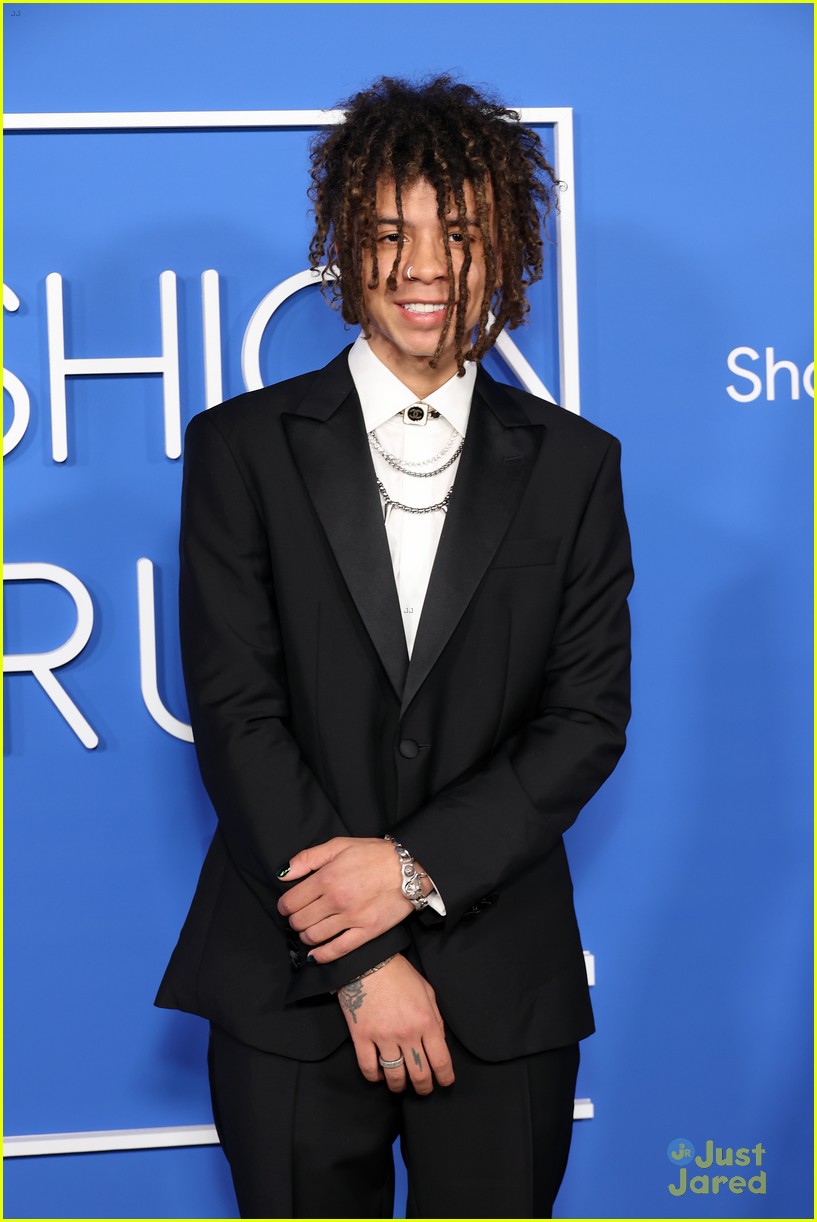 Kiernan Shipka & Gavin Leatherwood Have Mini 'Sabrina' Reunion at Fashion Trust Awards