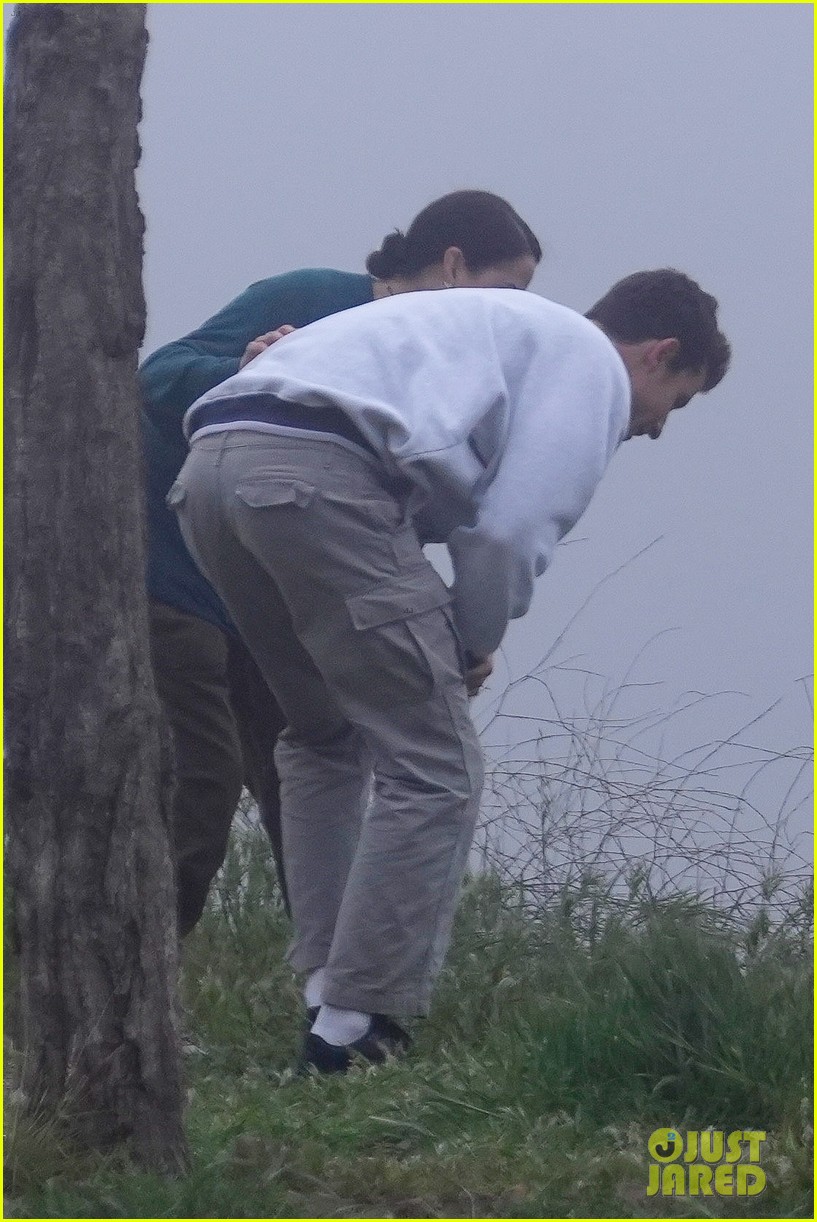 Shawn Mendes Goes For A Morning Hike With Dr. Jocelyne Miranda Ahead of Oscar Party