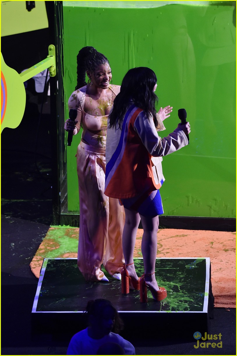 Halle Bailey & Awkwafina Dunk 'The Little Mermaid' Co-Star Melissa McCarthy in Slime-Filled Tank at Kids' Choice Awards