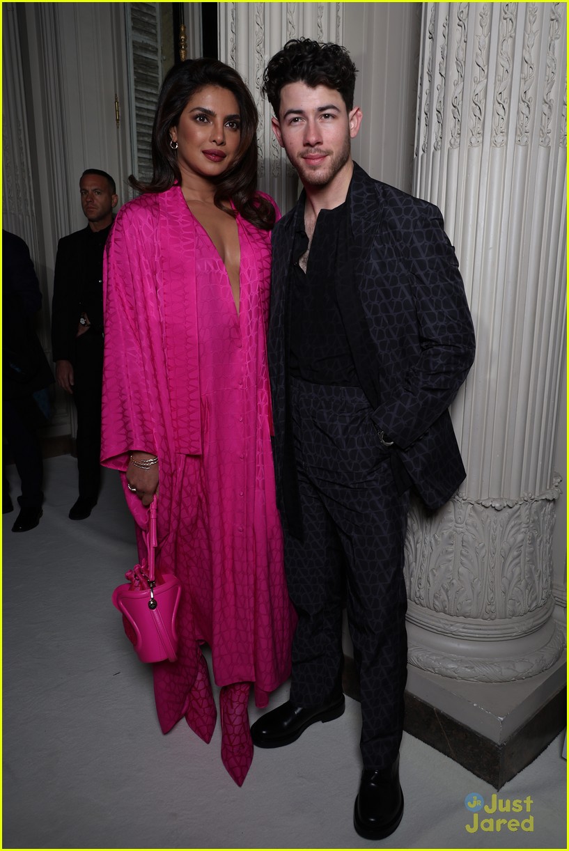 Nick Jonas & Priyanka Chopra Couple Up at Valentino Fashion Show in Paris
