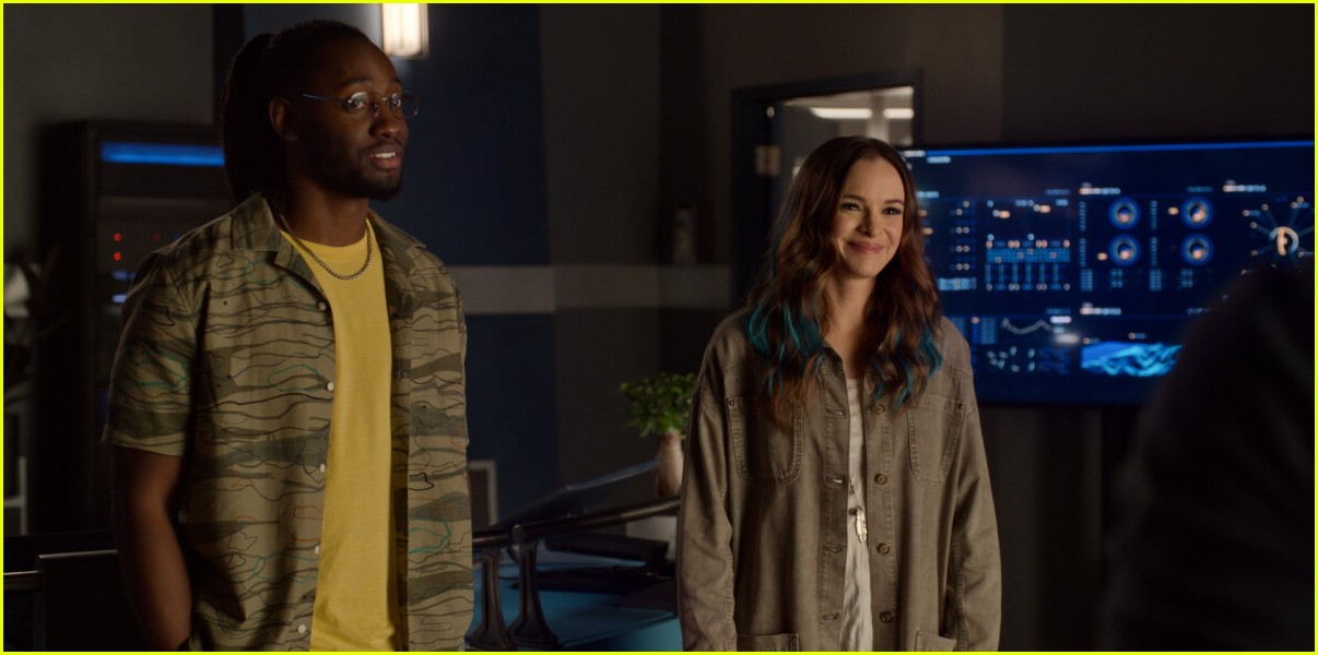 Supergirl's Nicole Maines Returns as Nia Nal/Dreamer on 'The Flash' Tonight: 'It Was Wild Just to Be Back'
