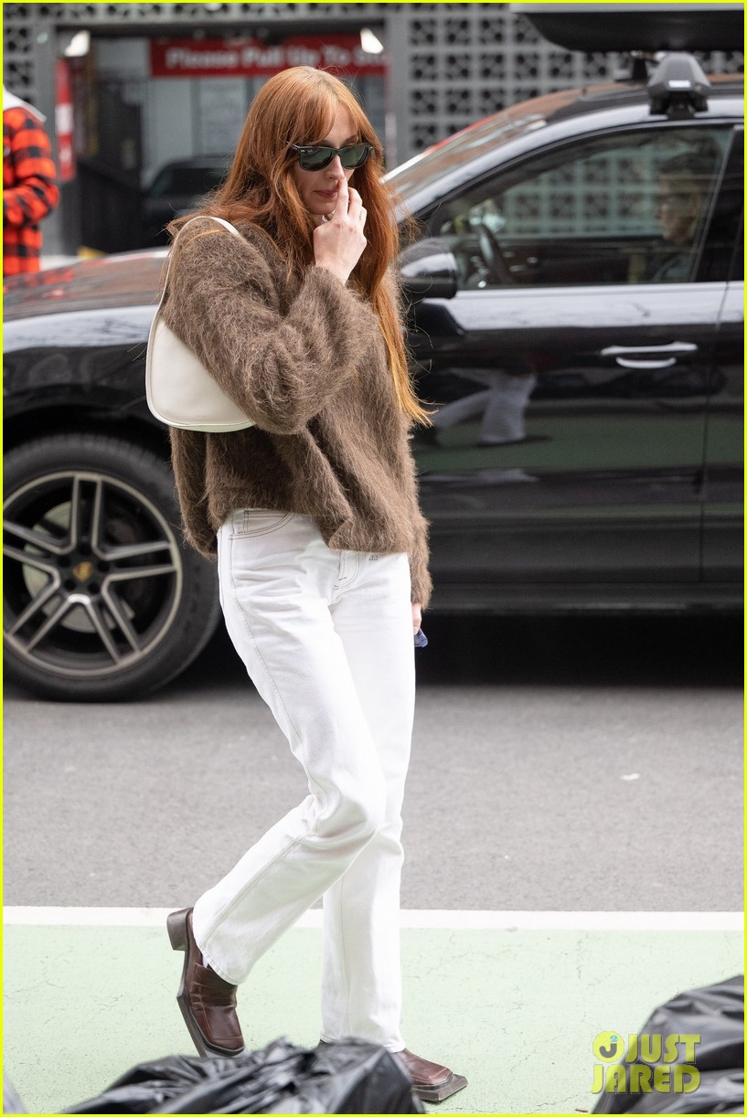 Sophie Turner & Mikey Deleasa Pull Hand Holding Prank on Joe Jonas