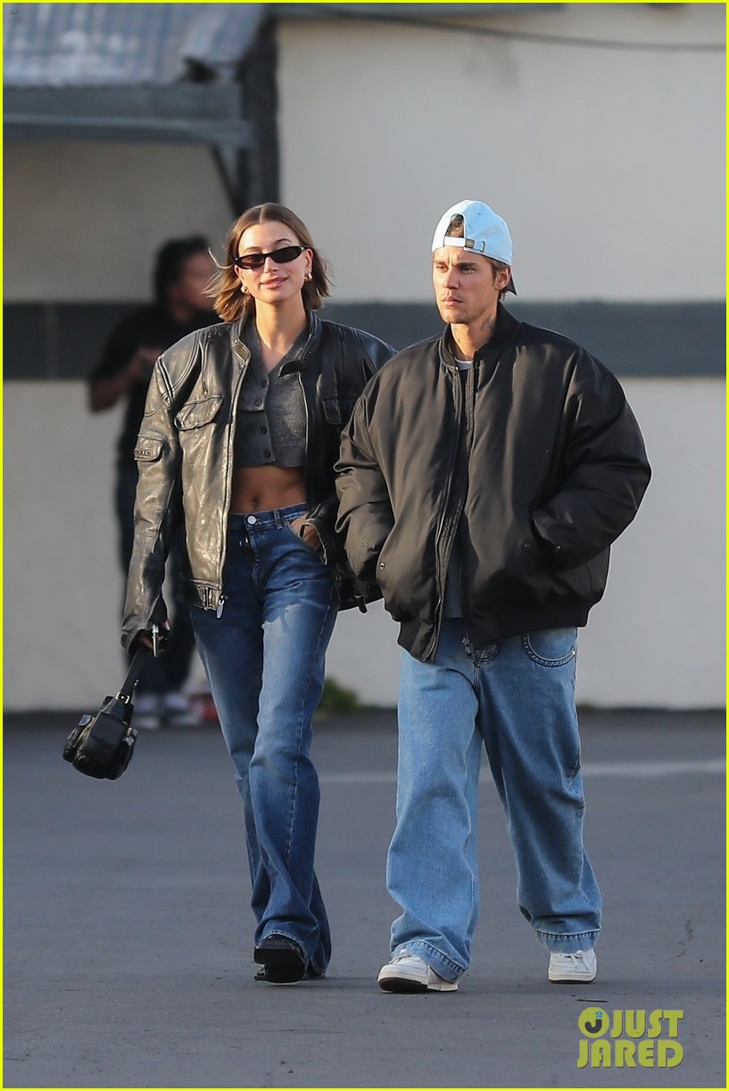 Justin & Hailey Bieber Are All Smiles While Out Grabbing Lunch