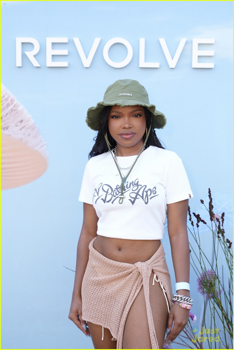 Charli D'Amelio Goes Blonde for Revolve Festival at Coachella with Sister Dixie & Boyfriend Landon Barker