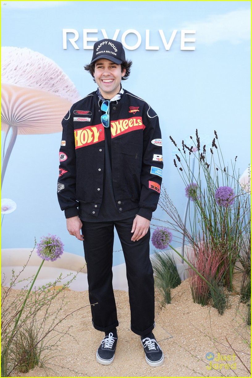 Charli D'Amelio Goes Blonde for Revolve Festival at Coachella with Sister Dixie & Boyfriend Landon Barker