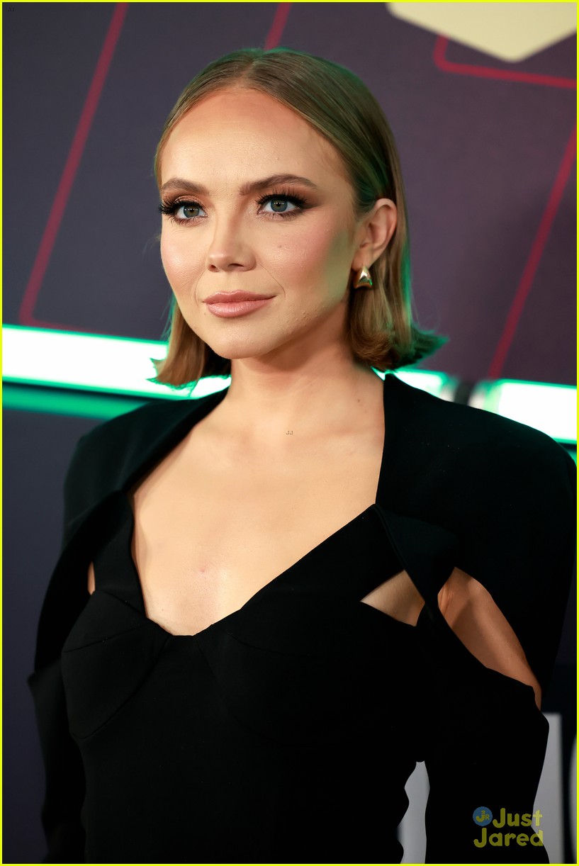 Chase Stokes & Kelsea Ballerini Make Red Carpet Debut at CMT Music Awards (Photos)