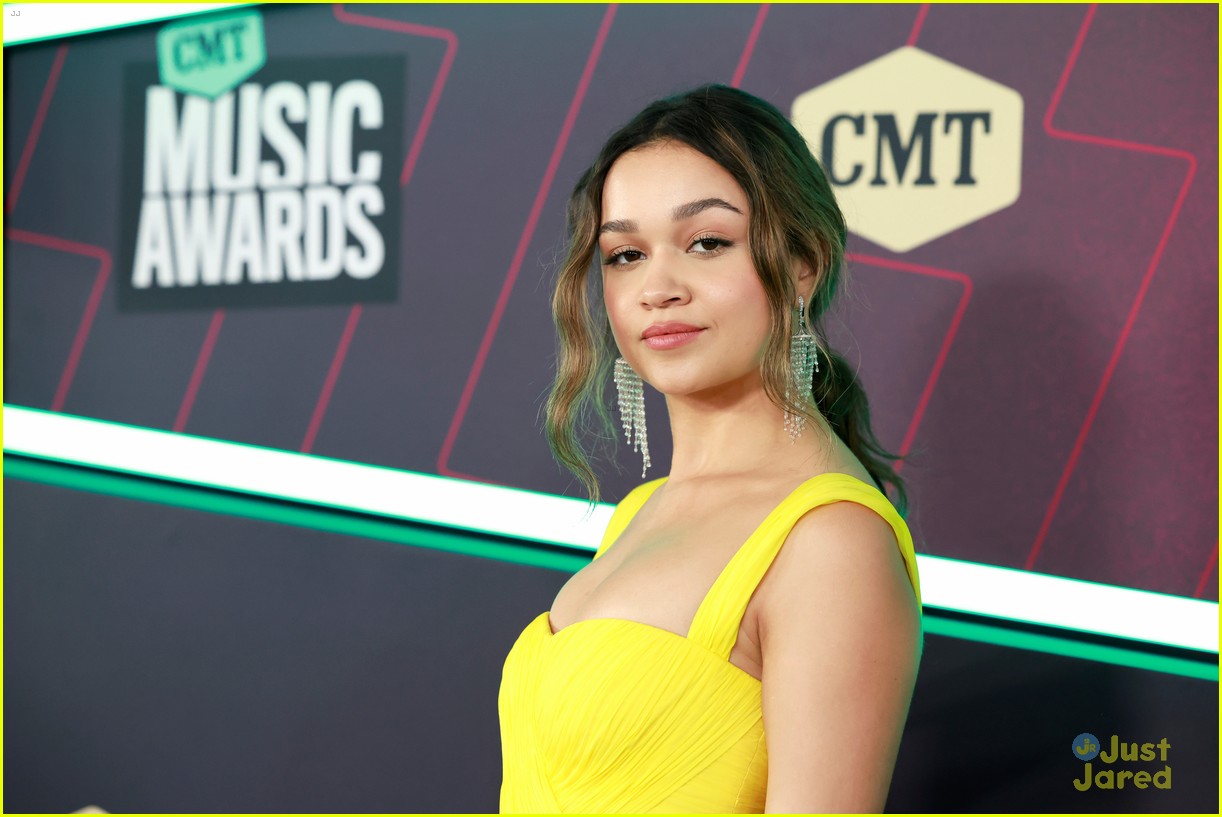 Chase Stokes & Kelsea Ballerini Make Red Carpet Debut at CMT Music Awards (Photos)
