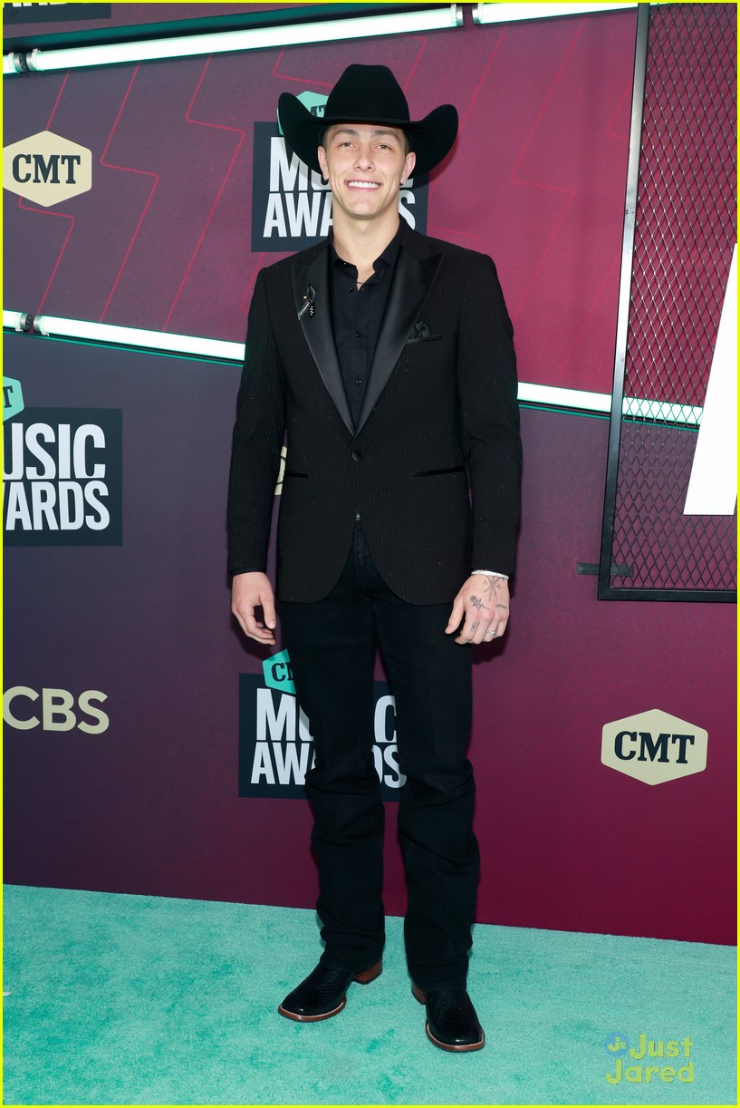 Chase Stokes & Kelsea Ballerini Make Red Carpet Debut at CMT Music Awards (Photos)