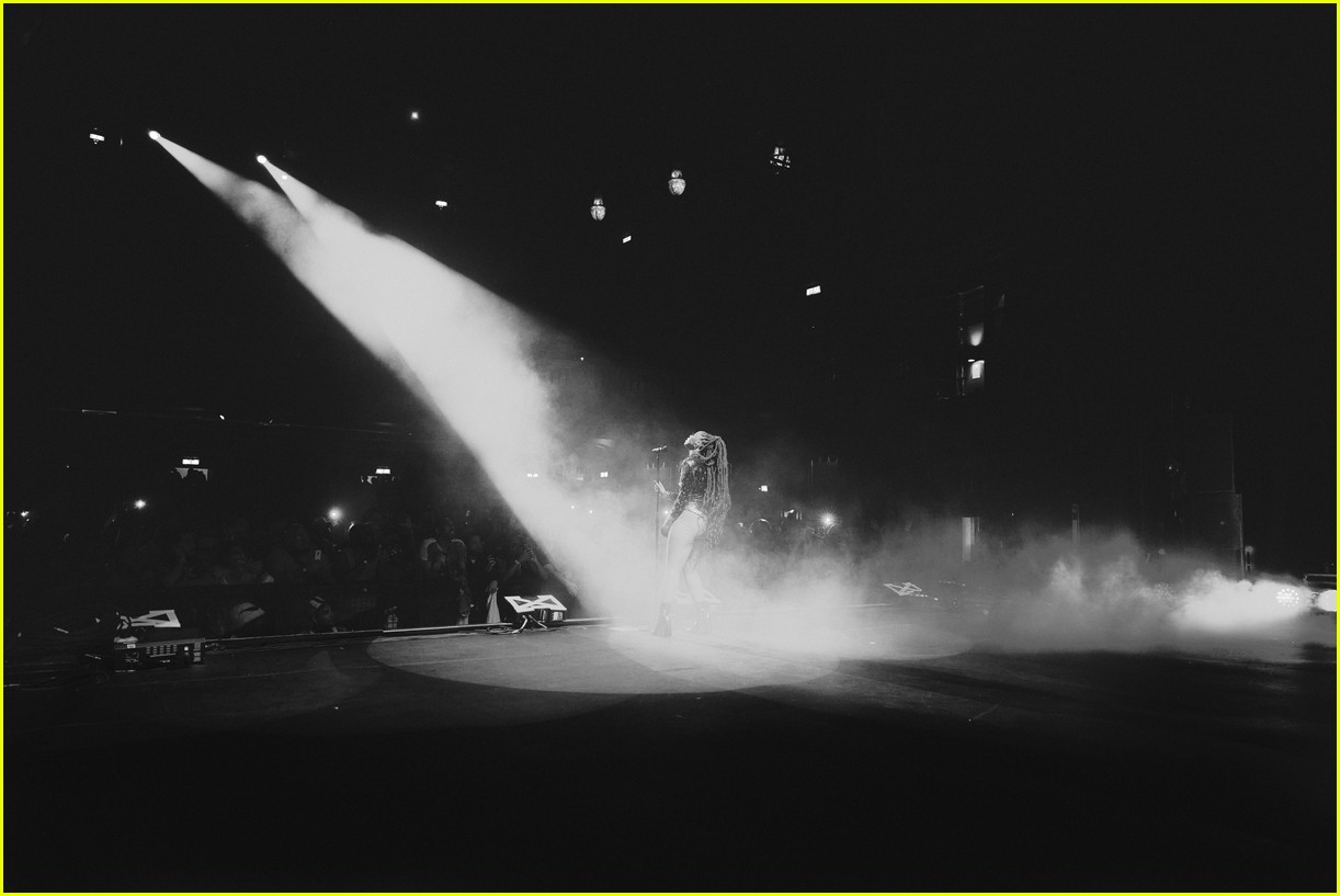 Chloe Bailey Kicks Off 'In Pieces Tour' In Chicago - See the Set List!
