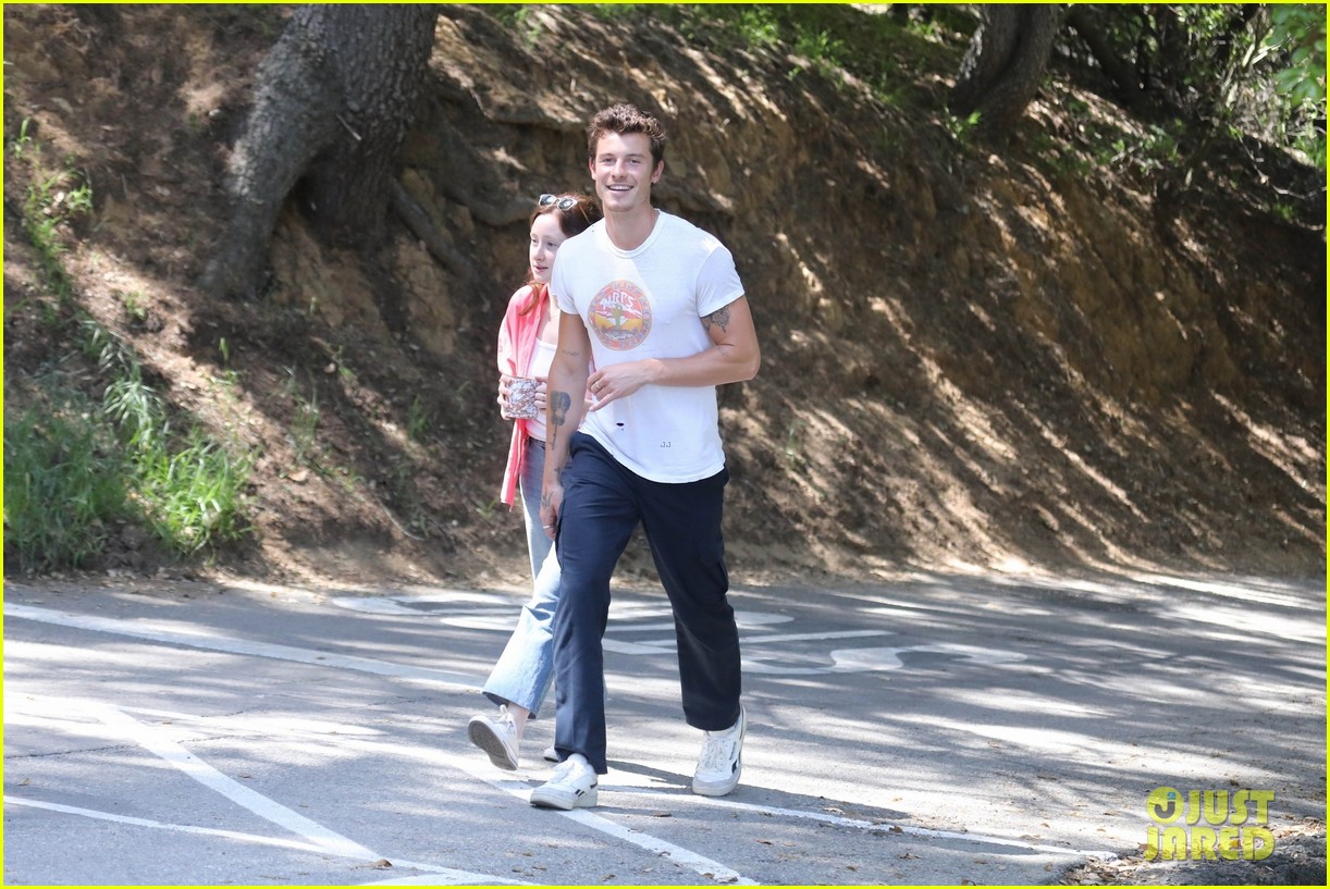 Shawn Mendes Goes on a Hike With Label Exec Clio Massey in Los Angeles