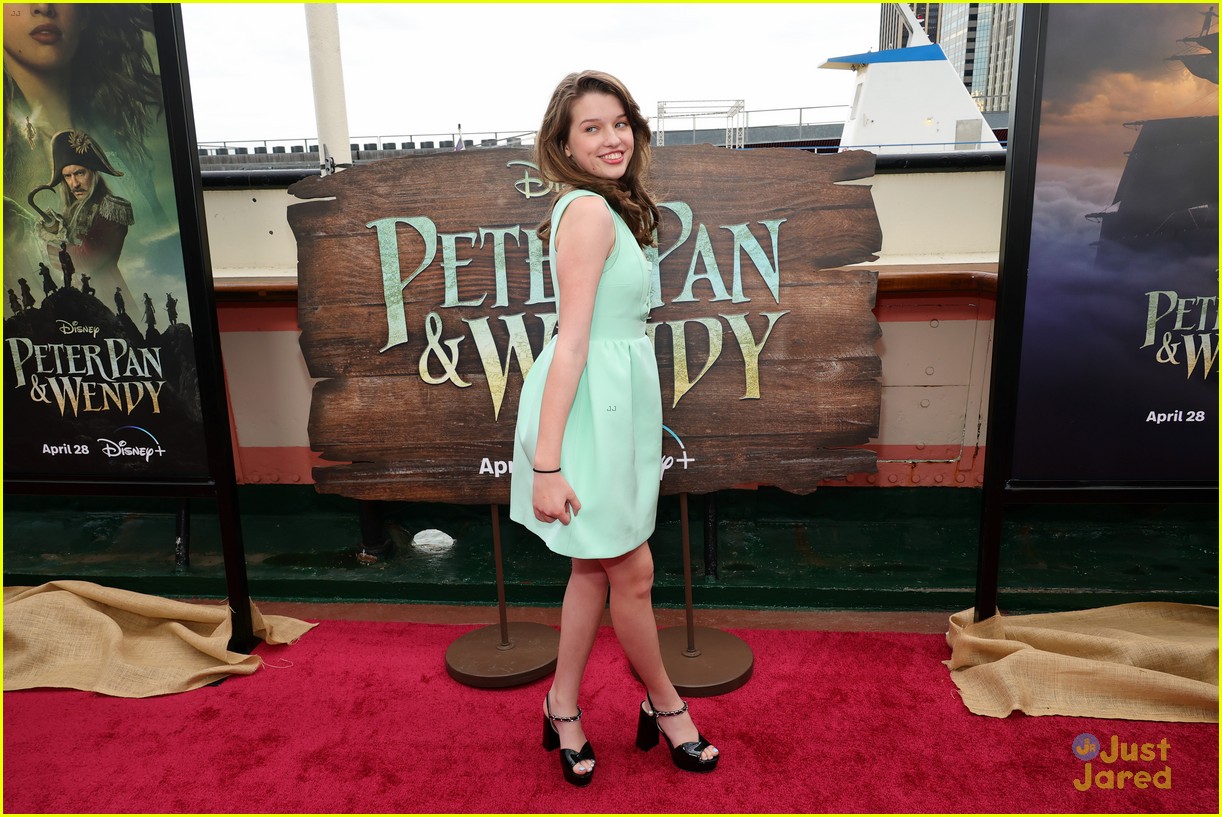 Yara Shahidi, Ever Anderson & Alyssa Wapanatâhk Snap Group Selfie at 'Peter Pan & Wendy' New York Screening