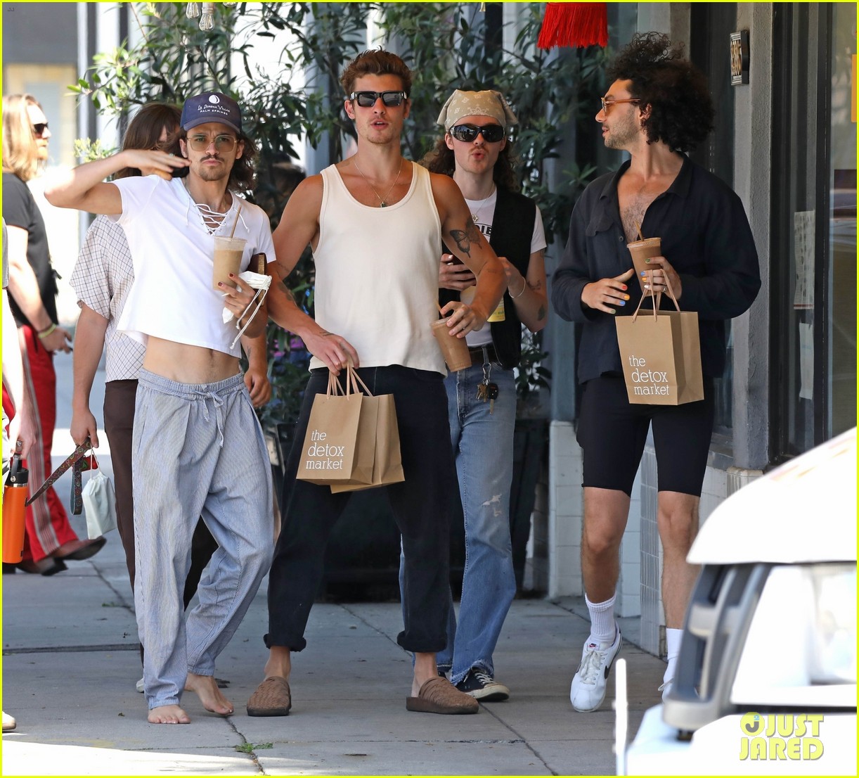 Shawn Mendes Picks Up Healthy Juice During Day Out with Friends