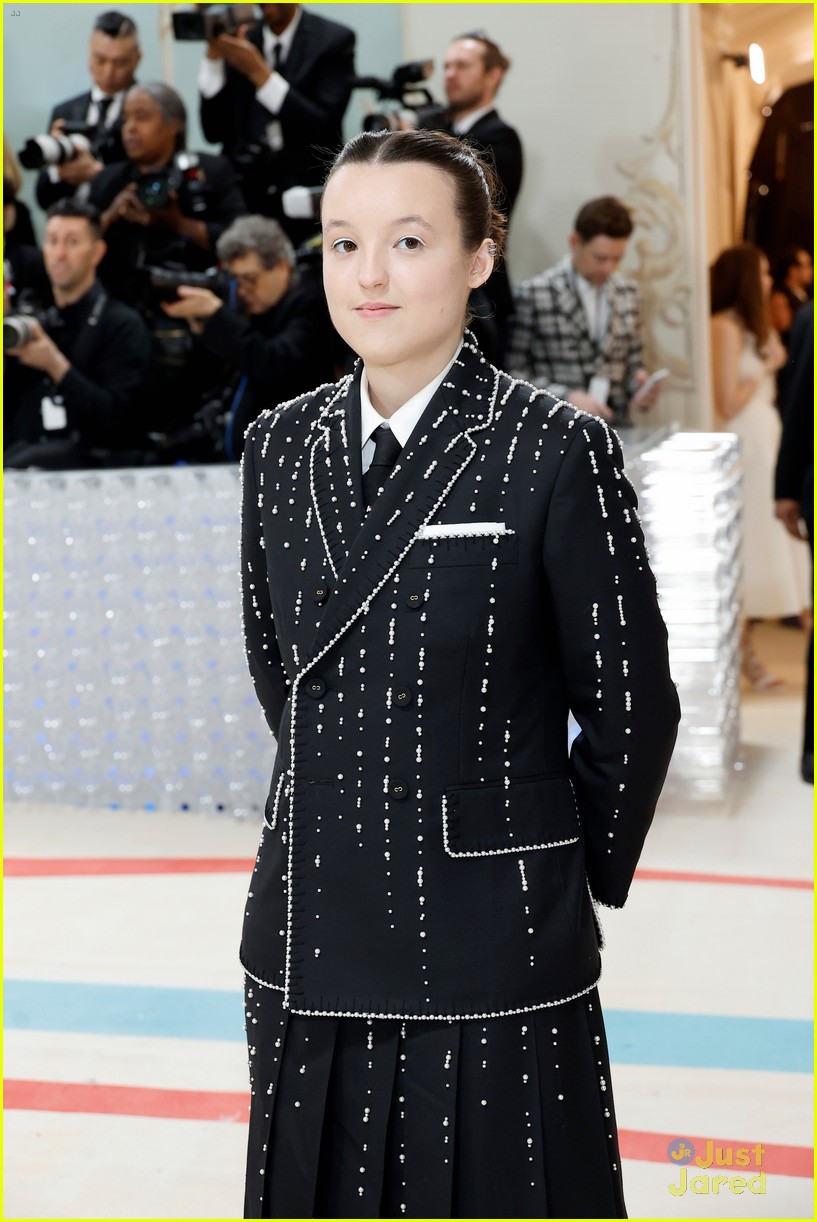 Bella Ramsey Is All Smiles At First Met Gala