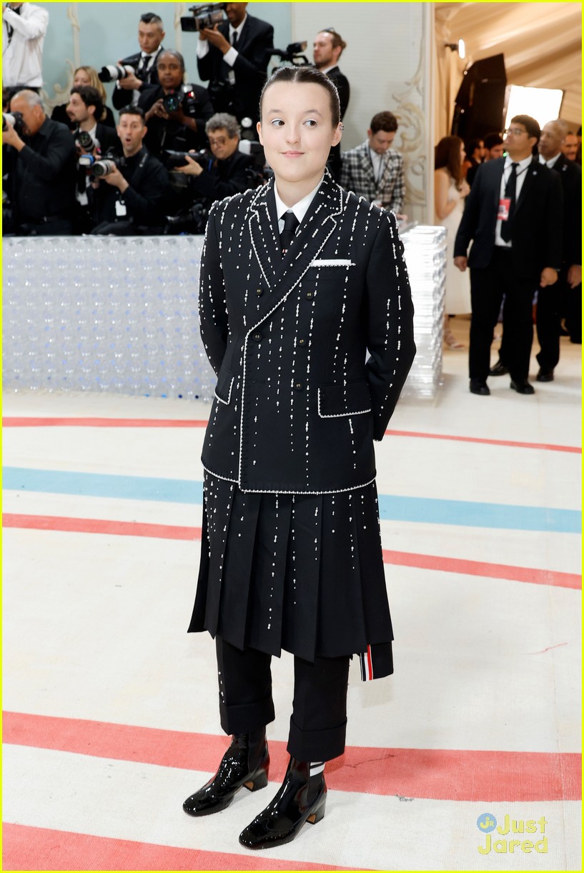 Bella Ramsey Is All Smiles At First Met Gala