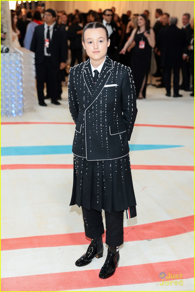 Bella Ramsey Is All Smiles At First Met Gala