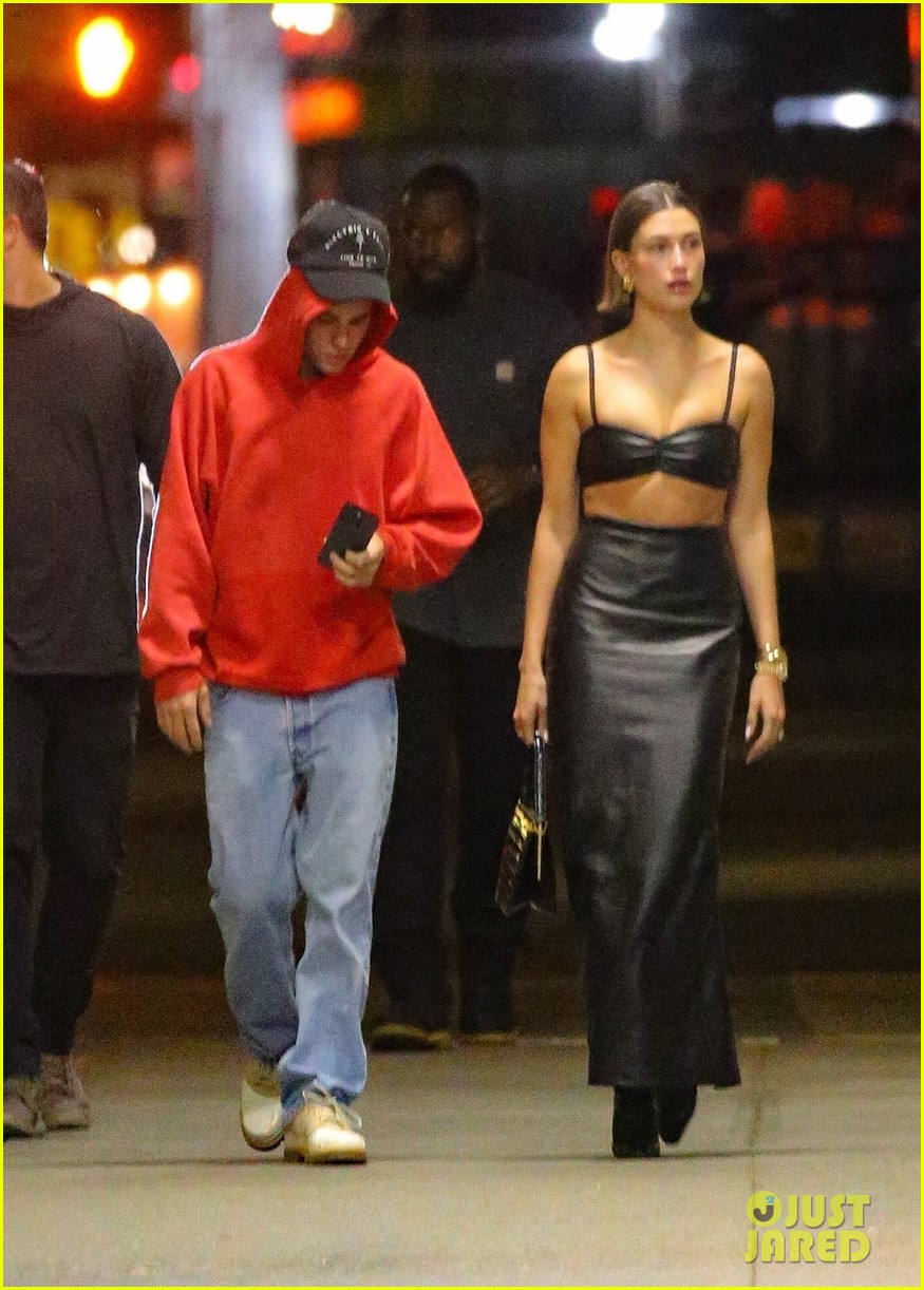 Justin Bieber Shows Off His Tattoos on Walk with Wife Hailey in NYC
